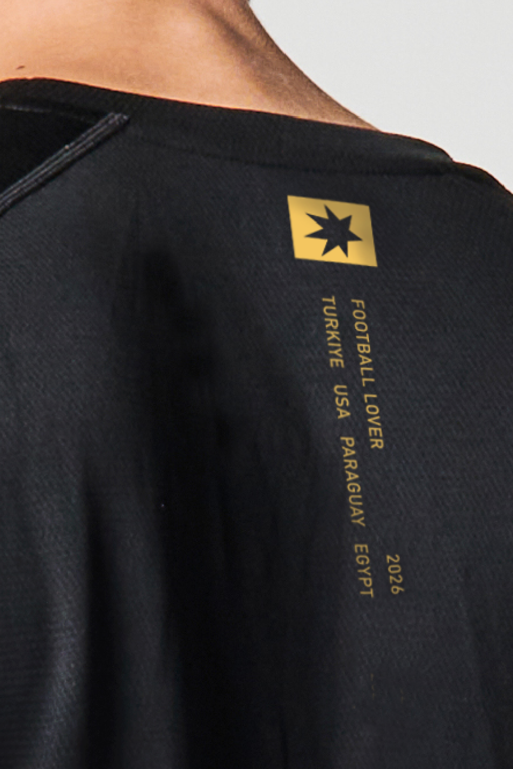 On Tour Terra Men's Training Jersey